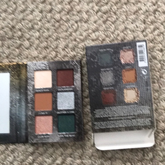 Urban Decay boogie 70’s eyeshadow palette - Picture 5 of 7